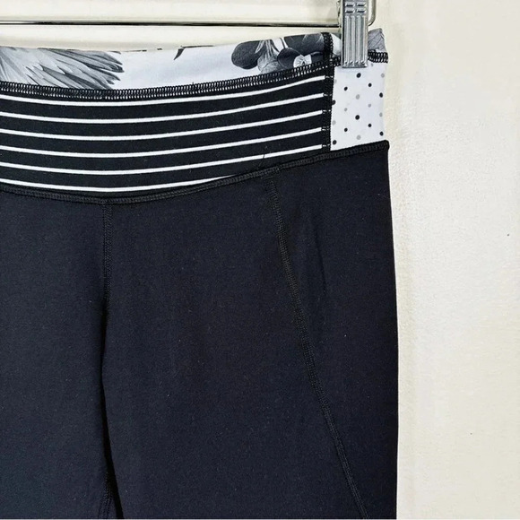 Lululemon Gather & Crow Crop Full-On Luon Black Quilt Winte - Picture 6 of 15